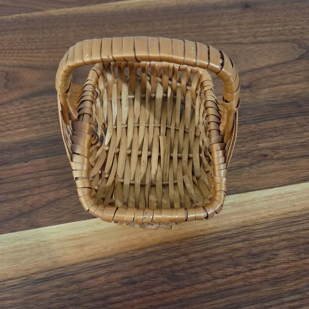 Miniature Buttocks Egg Woven Basket Primitive Rustic Country Decor 4x5